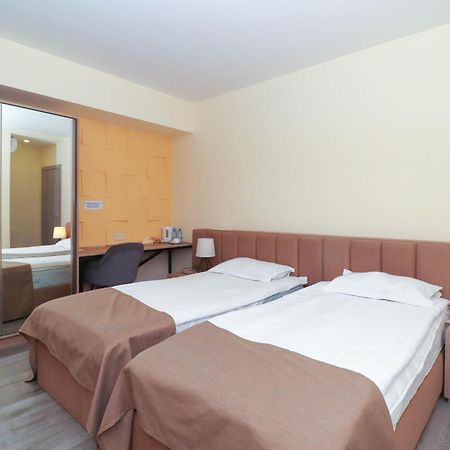 Mandarin Hotel Erywań Zewnętrze zdjęcie