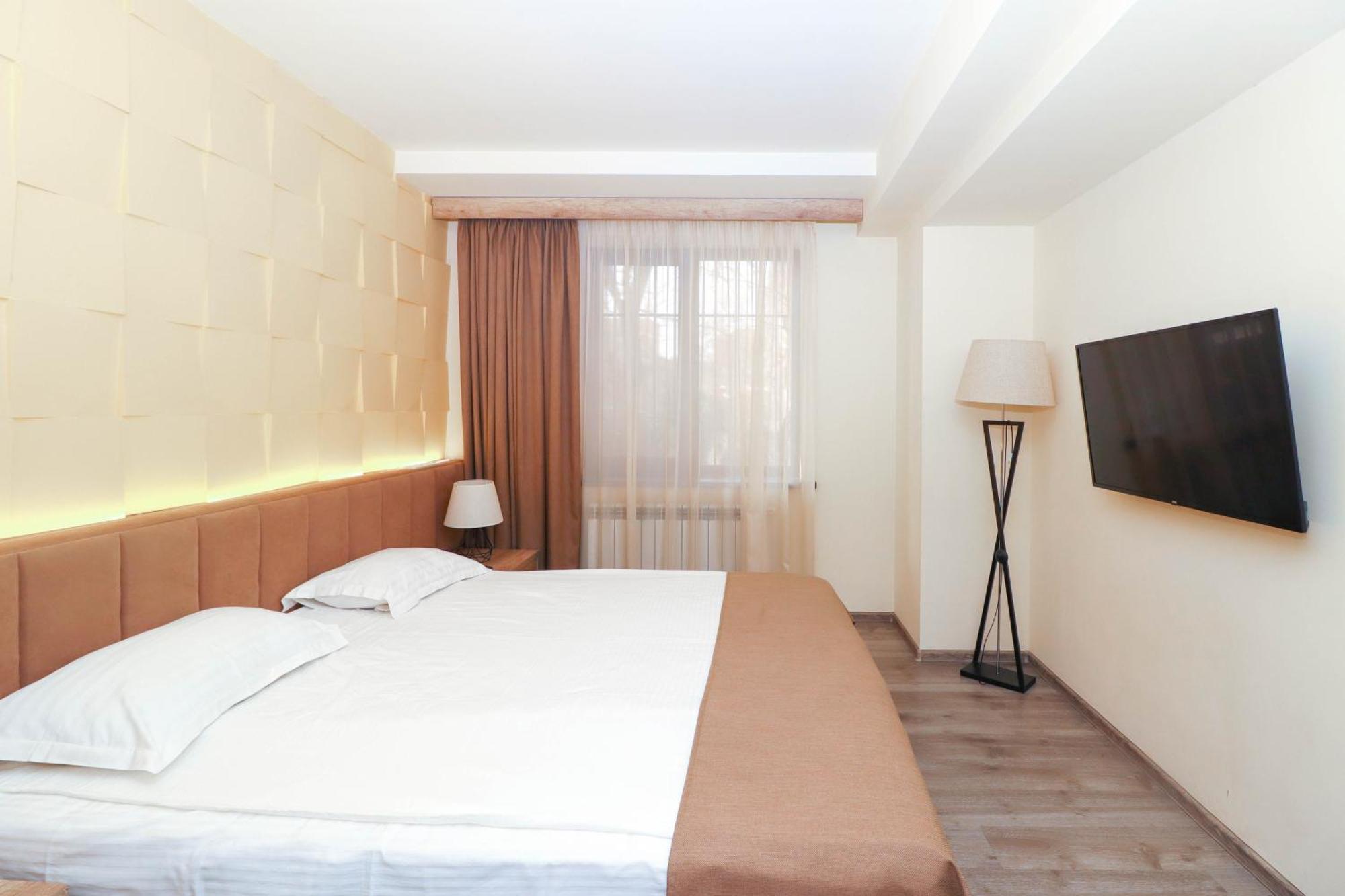 Mandarin Hotel Erywań Zewnętrze zdjęcie